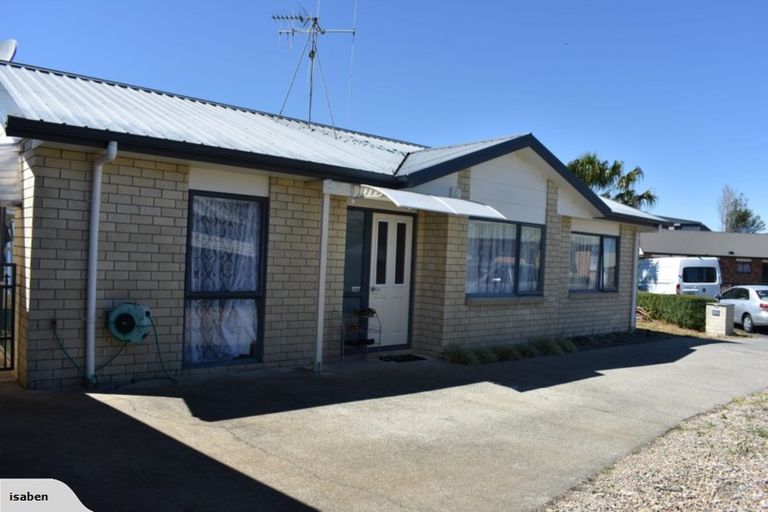 Photo of property in 8 Harvard Court, Melville, Hamilton, 3206