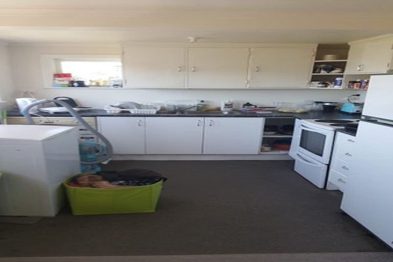 Photo of property in 88 Kelburn Parade, Kelburn, Wellington, 6012