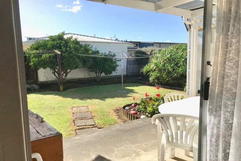 Photo of property in 24 Browne Street, Waitara, 4320