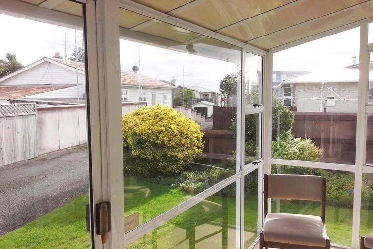 Photo of property in 21a Roy Terrace, Moturoa, New Plymouth, 4310