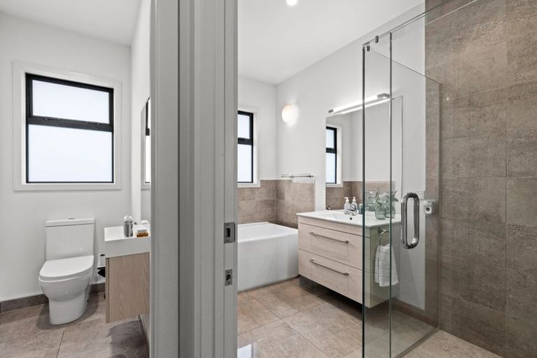 Photo of property in 7 Rotoiti Way, Poraiti, Napier, 4112