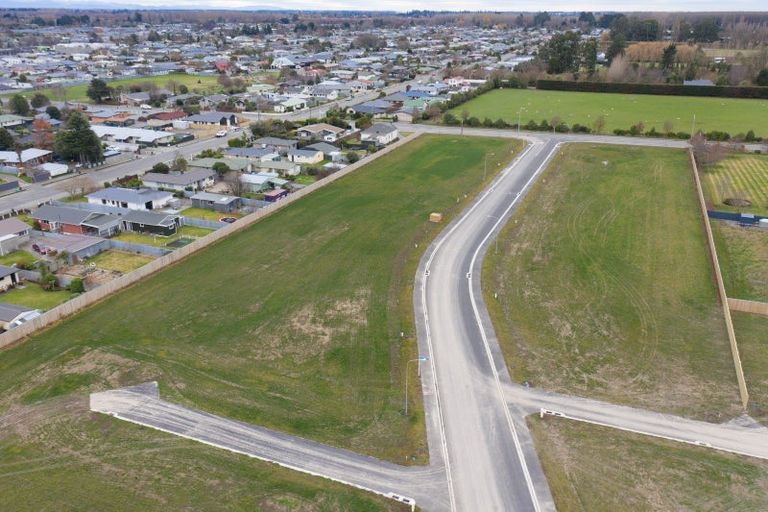 Photo of property in 16 Ashbury Drive, Tinwald, 7774