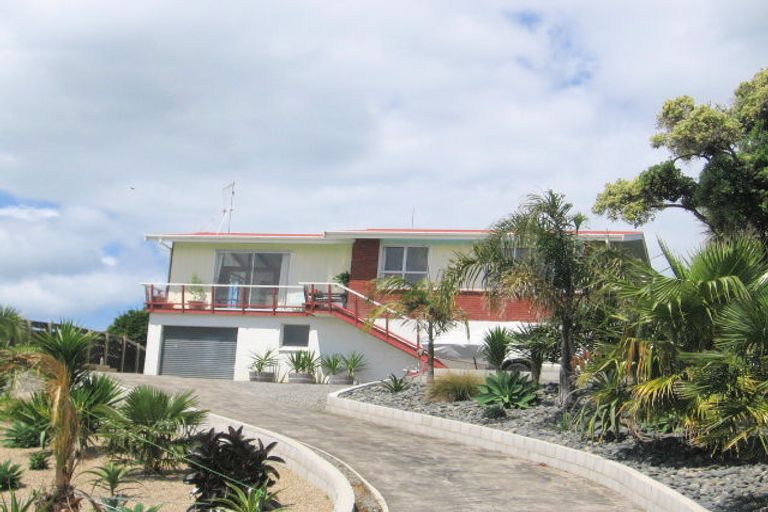 Photo of property in 56 The Crescent, Waihi Beach, 3611