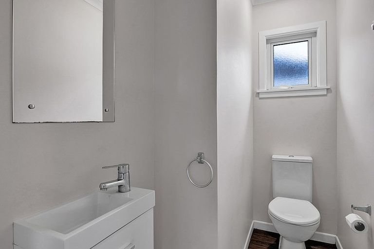 Photo of property in 40 Doralto Road, Frankleigh Park, New Plymouth, 4310