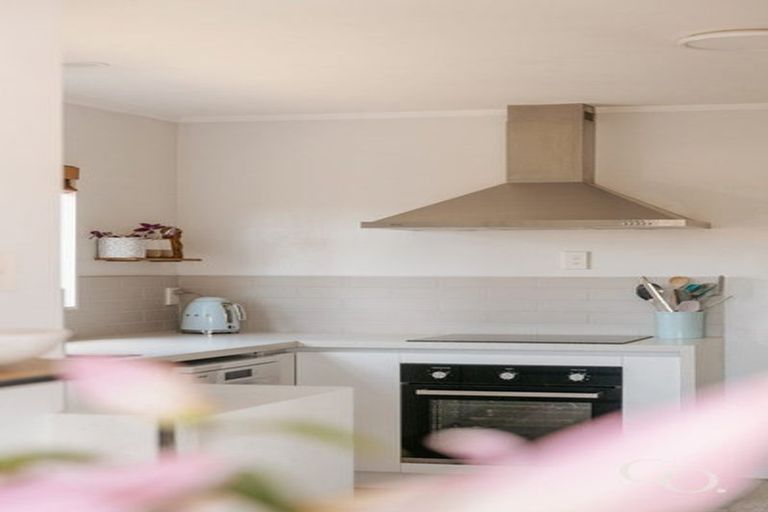 Photo of property in 132a Sutherland Road, Brookfield, Tauranga, 3110