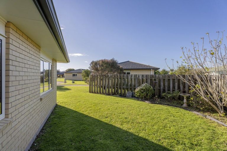 Photo of property in 8 Seascape Avenue, Whitianga, 3510