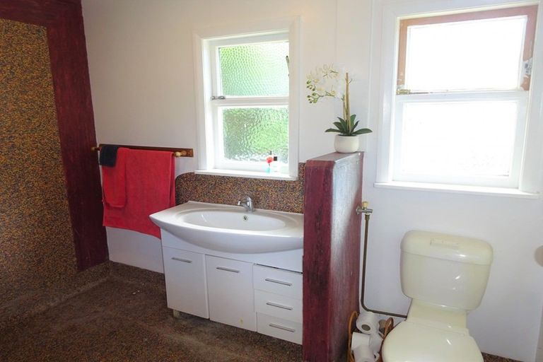 Photo of property in 43 Ladys Mile, Foxton, 4814