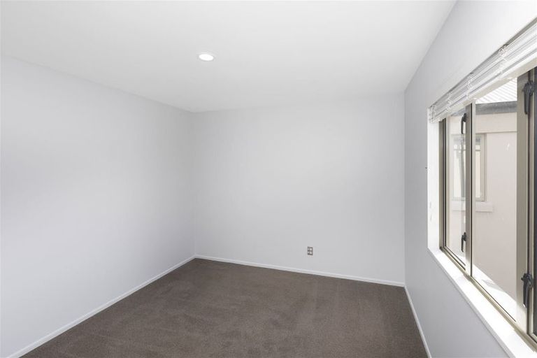 Photo of property in 2/74 Canon Street, St Albans, Christchurch, 8014