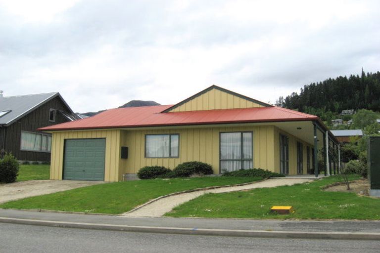 Photo of property in 8 Saint James Avenue, Hanmer Springs, 7334