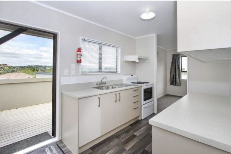 Photo of property in 2/332 Whangaparaoa Road, Stanmore Bay, Whangaparaoa, 0932