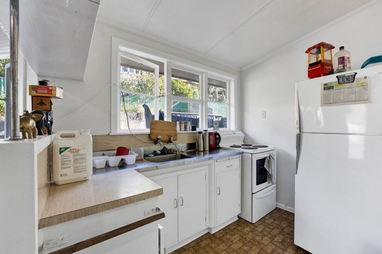 Photo of property in 2 Tawa Street, Gonville, Whanganui, 4501