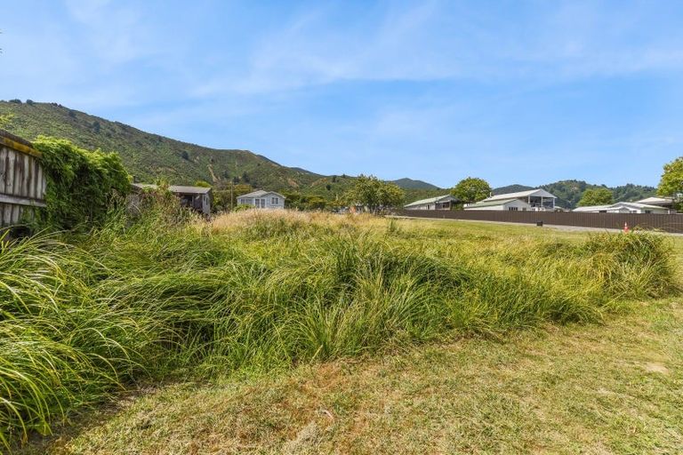 Photo of property in 271 Waikawa Road, Waikawa, Picton, 7220