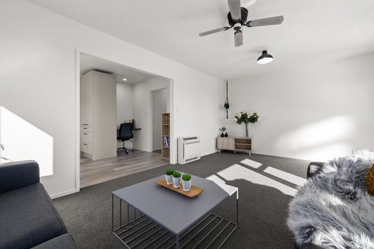 Photo of property in 12 Resolution Place, Bryndwr, Christchurch, 8053