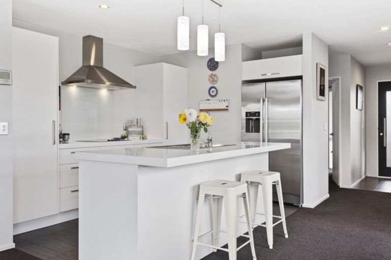 Photo of property in 35 Sequoia Way, Rangiora, 7400