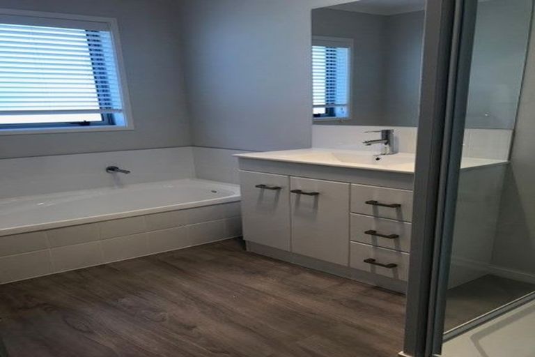 Photo of property in 17 Te Kio Crescent, Papamoa Beach, Papamoa, 3118