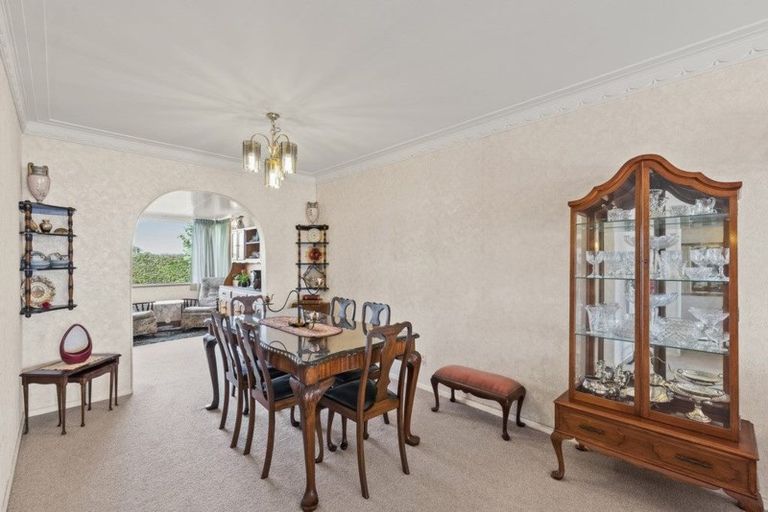 Photo of property in 31 De Luen Avenue, Tindalls Beach, Whangaparaoa, 0930