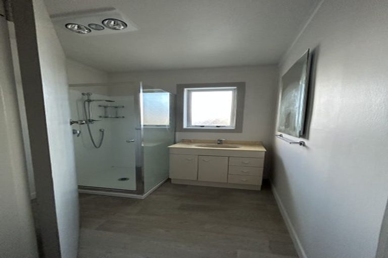 Photo of property in 19a Crawford Avenue, Mangere Bridge, Auckland, 2022