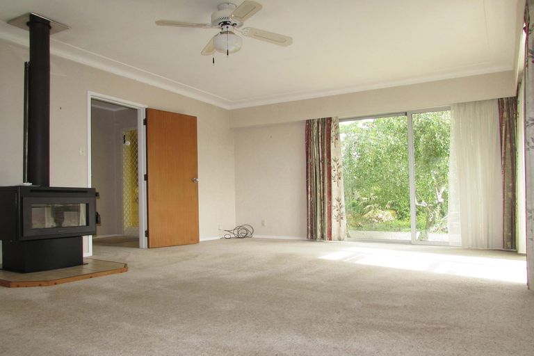 Photo of property in 64 Ray Small Drive, Pahurehure, Papakura, 2113