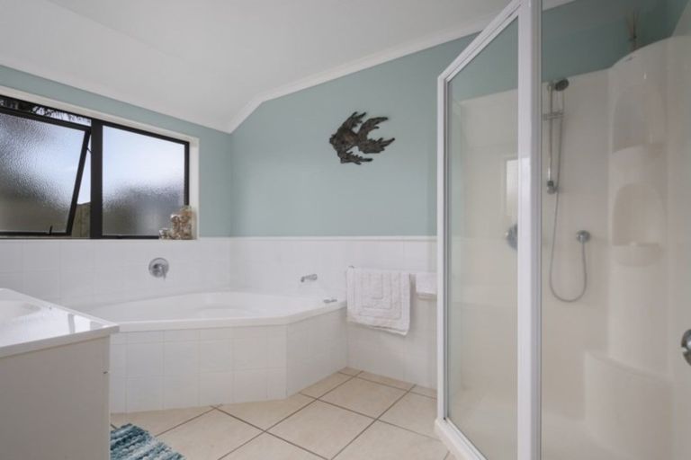 Photo of property in 34 Aranui Drive, Papamoa Beach, Papamoa, 3118