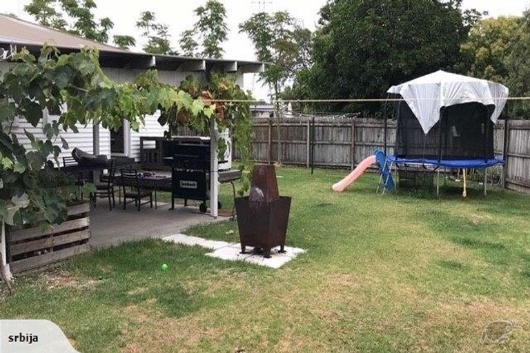 Photo of property in 30 Vera Road, Te Atatu South, Auckland, 0610