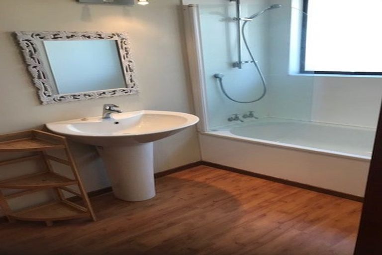 Photo of property in 1/54 Hills Road, Edgeware, Christchurch, 8013