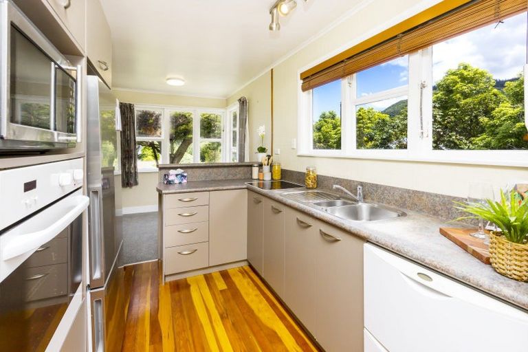 Photo of property in 47 Gillespies Road, Birchville, Upper Hutt, 5018