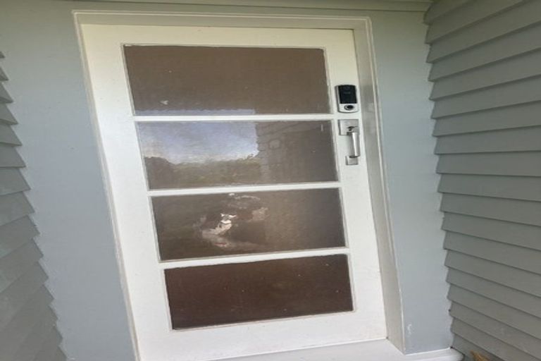 Photo of property in 479 Waitakere Road, Taupaki, Henderson, 0782