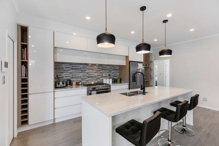 Photo of property in 95 Nobilo Road, Kumeu, 0810