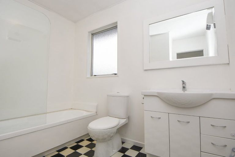 Photo of property in 14 Baillie Crescent, Carterton, 5713