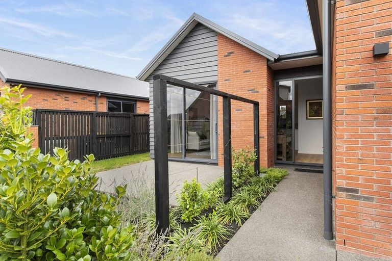 Photo of property in 8 Garland Lane, Leamington, Cambridge, 3432