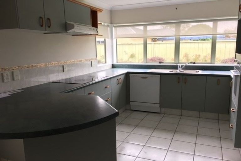 Photo of property in 8 Admiral Crescent, Flagstaff, Hamilton, 3210