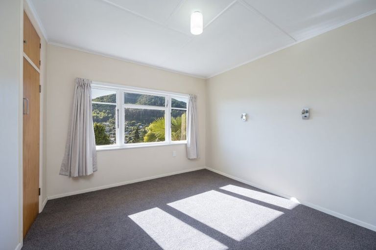 Photo of property in 16 Thompson Terrace, Toi Toi, Nelson, 7010