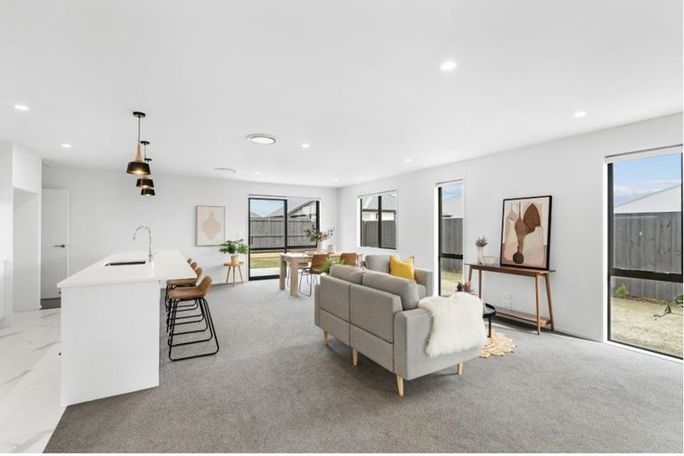 Photo of property in 27 Larissa Road, Halswell, Christchurch, 8025