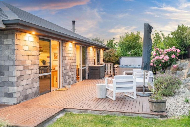 Photo of property in 18 Lancaster Lane, Waldronville, Dunedin, 9018