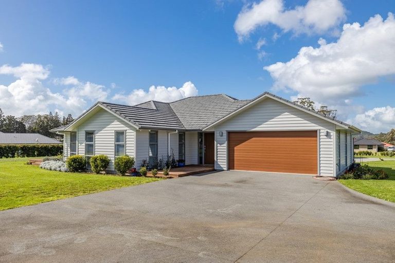 Photo of property in 1 Hoults Way, Kerikeri, 0230