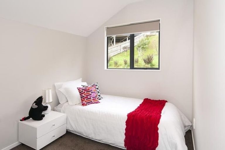 Photo of property in 4/25 Hollies Crescent, Johnsonville, Wellington, 6037