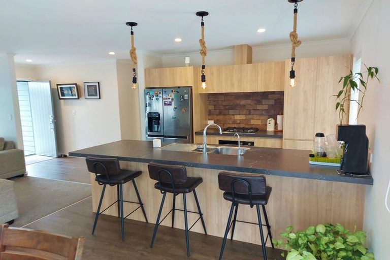 Photo of property in 175 Navigation Drive, Whitby, Porirua, 5024