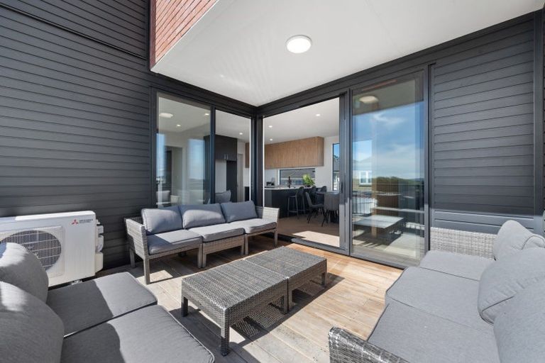 Photo of property in 2/8 Bennett Road, Pakuranga, Auckland, 2010