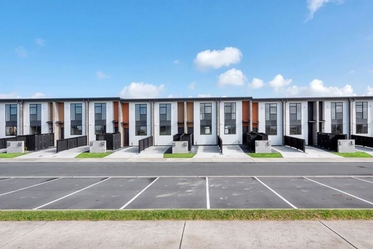 Photo of property in 101 Te Aparangi Road, Papakura, 2110