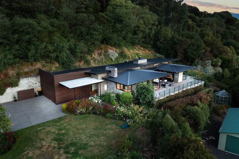 Photo of property in 34 Pawsons Valley Road, Duvauchelle, 7581