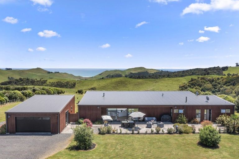 Photo of property in 812 Ruapuke Road, Raglan, 3296