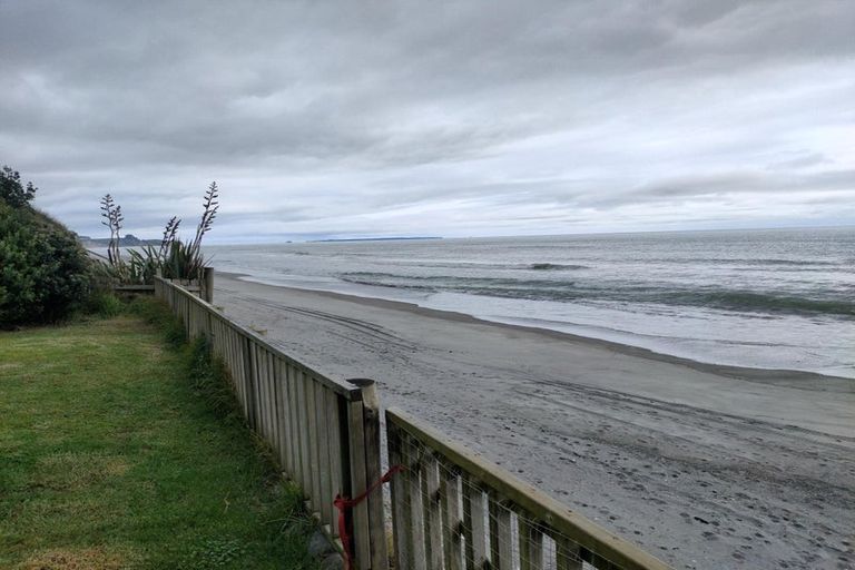 Photo of property in 211 Pukehina Parade, Pukehina, Te Puke, 3189