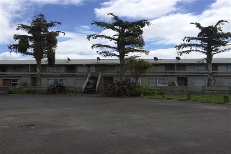 Photo of property in 4/5 Tralee Place, Hillcrest, Hamilton, 3216