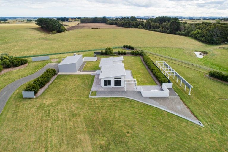 Photo of property in 637 Mount Stewart Halcombe Road, Halcombe, Feilding, 4779