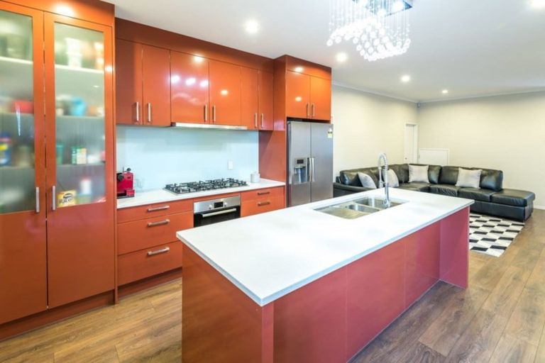 Photo of property in 10 Veneta Close, Flat Bush, Auckland, 2019