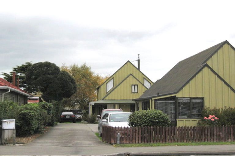 Photo of property in 2/70 Main North Road, Papanui, Christchurch, 8052
