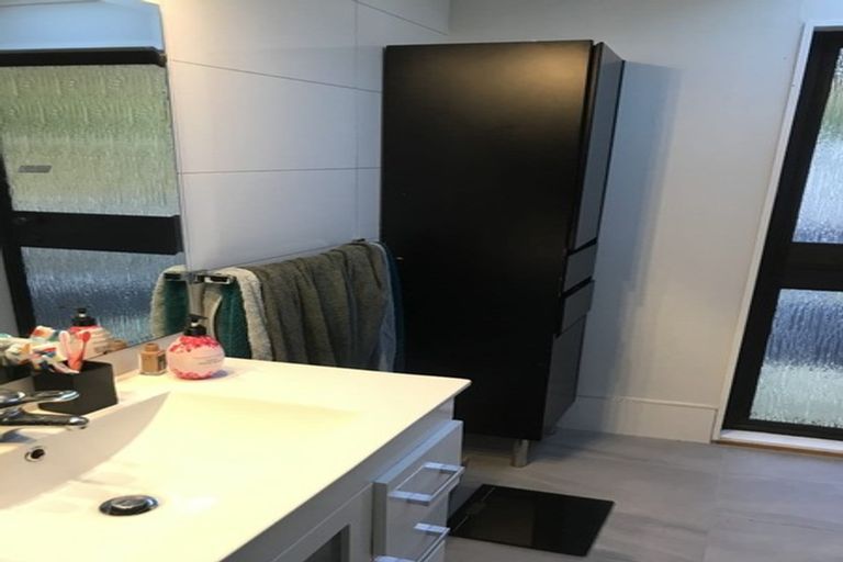 Photo of property in 27 Postgate Drive, Whitby, Porirua, 5024