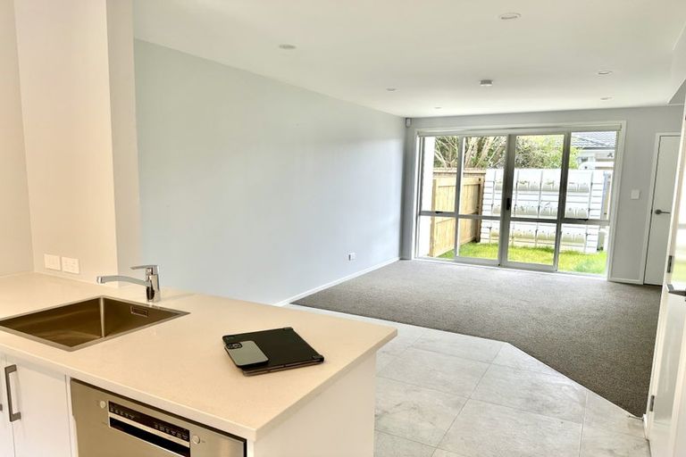 Photo of property in 12c Greenock Road, Ranui, Auckland, 0612