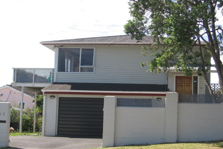 Photo of property in 15 Rothesay Bay Road, Rothesay Bay, Auckland, 0630