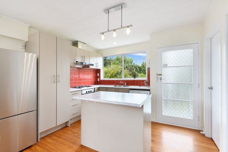 Photo of property in 56 Fitzwater Place, Henderson, Auckland, 0612